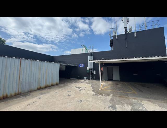 313M² WAREHOUSE TO LET IN WYNBERG